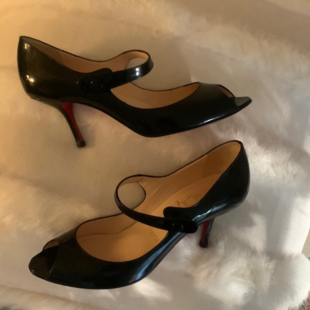 Christian Louboutin peep toe Mary jane kitten heel